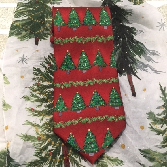 Christmas Tie 60" Red/Green Silk - Picture 1 of 4